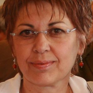 Betül AKKOYUNLU için geçici sanatçı portresi