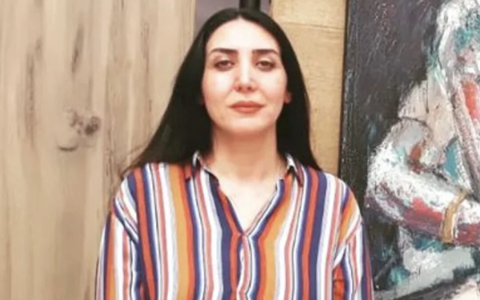 Pegah MOHAMMADİ için geçici sanatçı portresi